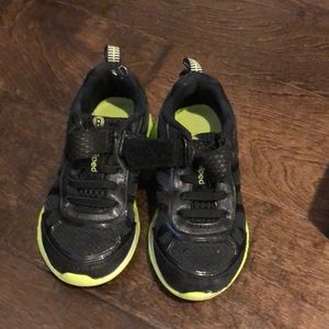pediped scout shoes black and lime, size 24.